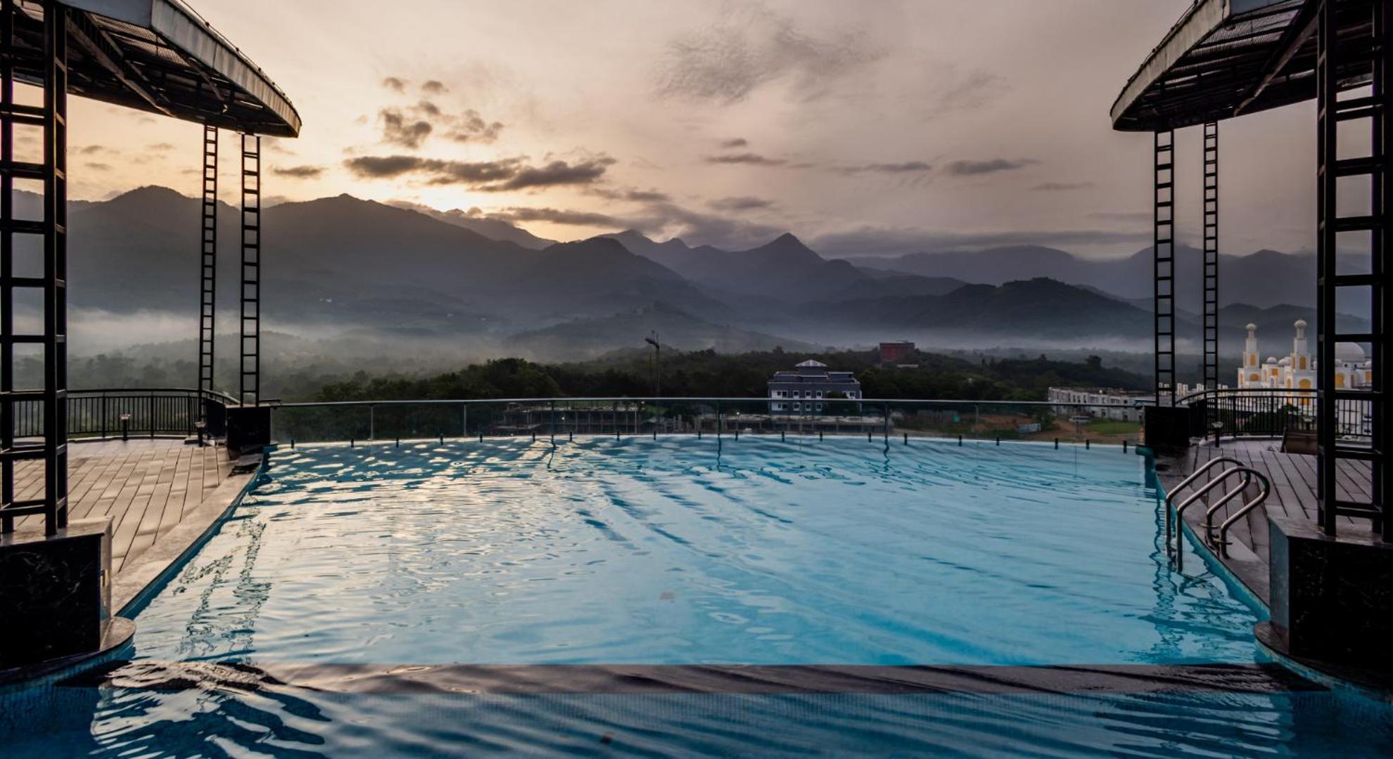 Fezinn Hotel - Best Wayanad Hotel In 2024 Кожикоде Экстерьер фото